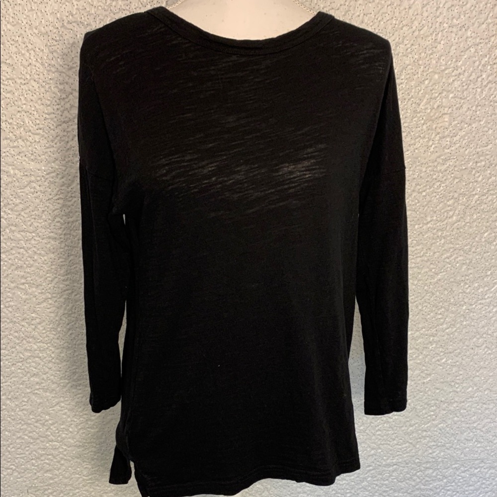 Banana republic Malibu T-shirt, size medium, Black Women's 3/4 length sleeves